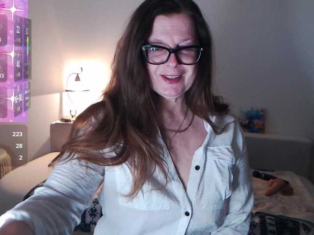 HelenBerg's BongaCams show and profile