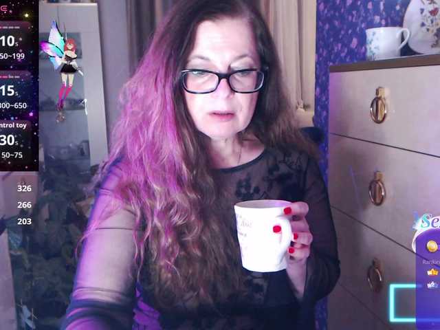 HelenBerg live cam on BongaCams