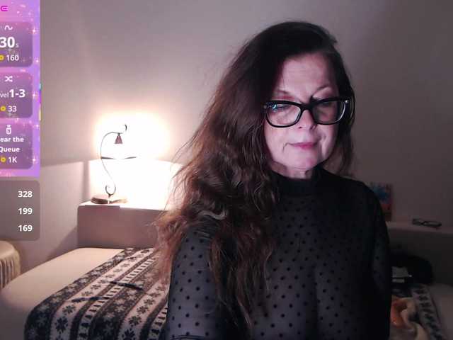 HelenBerg's BongaCams show and profile