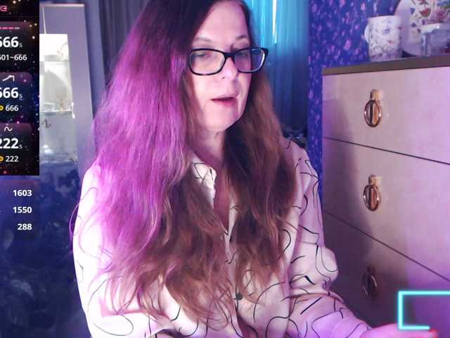 HelenBerg live cam on BongaCams