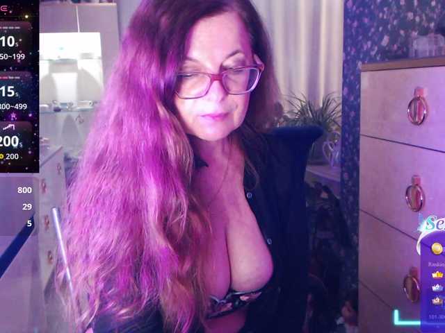 HelenBerg live cam on BongaCams