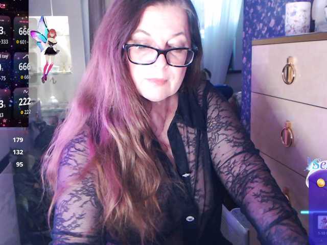HelenBerg live cam on BongaCams