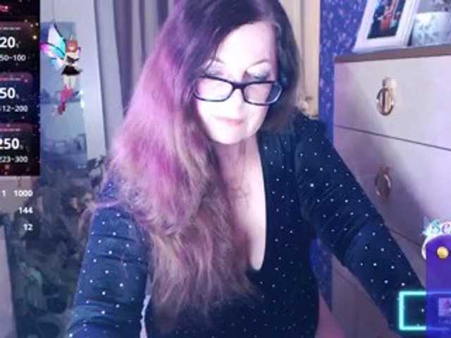 HelenBerg live cam preview