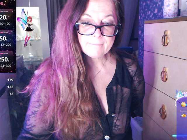 HelenBerg, en directo ahora en BongaCams
