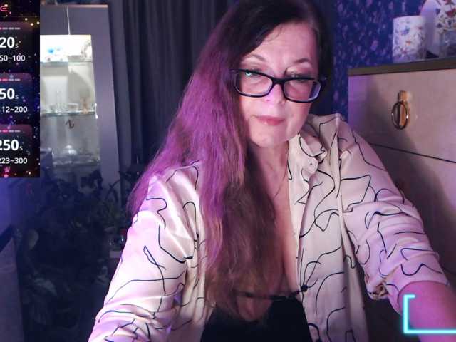 HelenBerg live cam on BongaCams