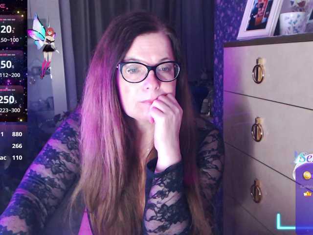 HelenBerg live cam on BongaCams