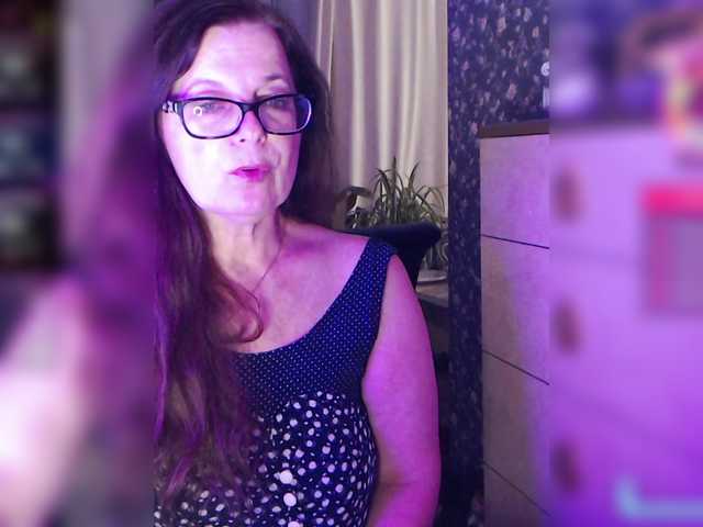 HelenBerg live cam on BongaCams