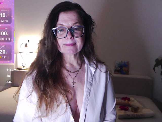 HelenBerg's BongaCams show and profile