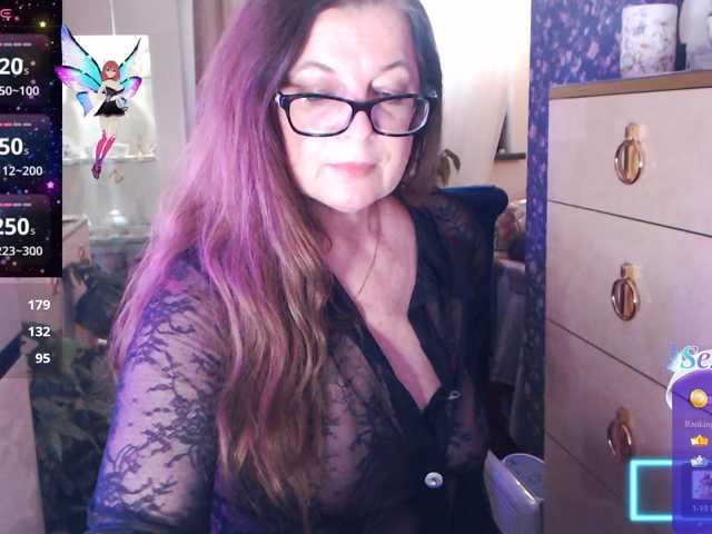 HelenBerg, en directo ahora en BongaCams