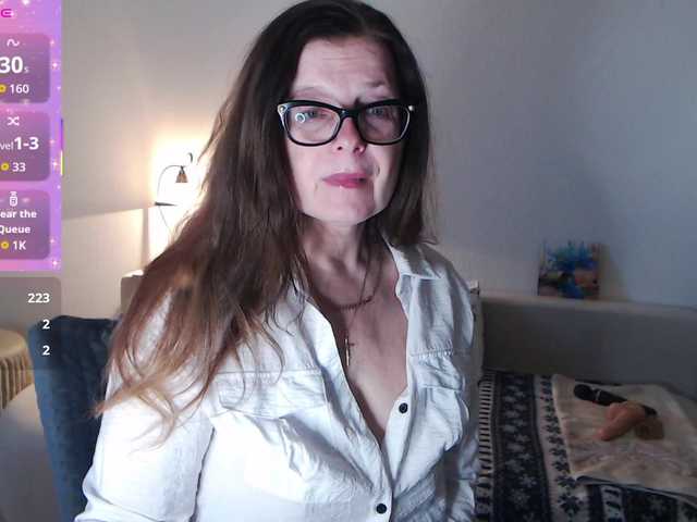 HelenBerg's BongaCams show and profile