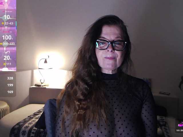 HelenBerg's BongaCams show and profile