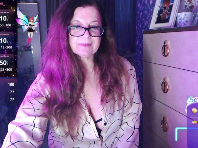 HelenBerg live cam on BongaCams