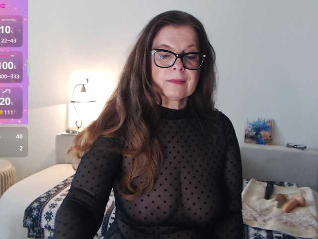 HelenBerg's BongaCams show and profile