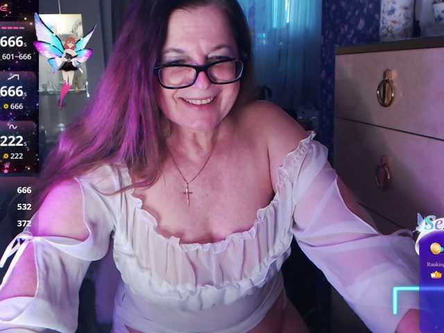HelenBerg live cam on BongaCams