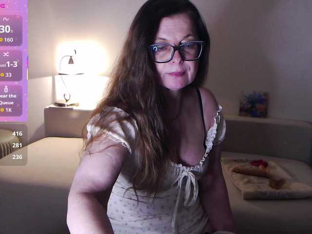 HelenBerg's BongaCams show and profile