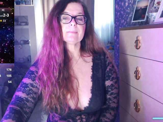 HelenBerg live cam on BongaCams
