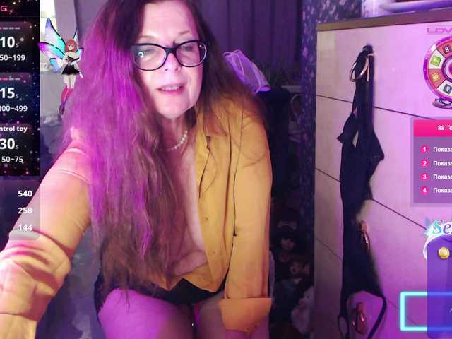 HelenBerg live cam on BongaCams