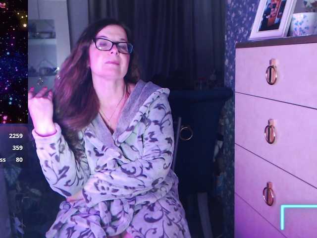 HelenBerg — live female cam