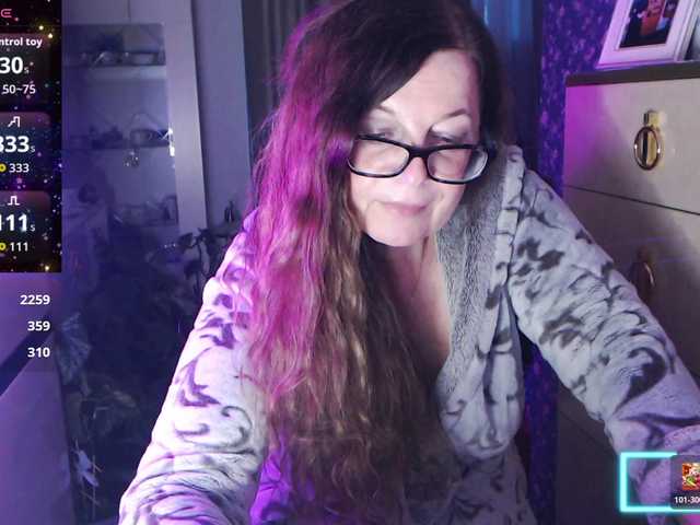 HelenBerg — live female cam