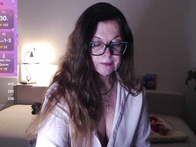 HelenBerg's BongaCams show and profile