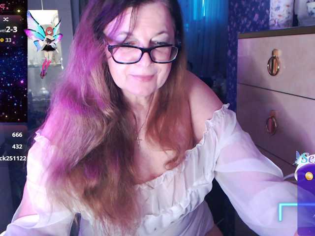 HelenBerg live cam on BongaCams