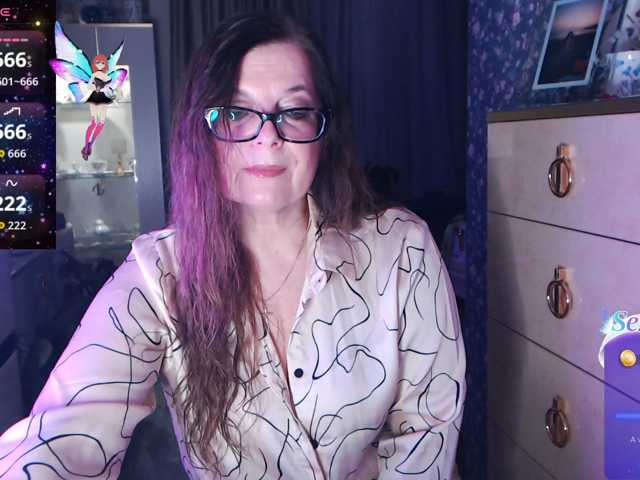 HelenBerg live cam on BongaCams