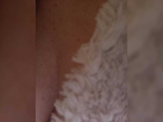 HelenBerg's BongaCams show and profile