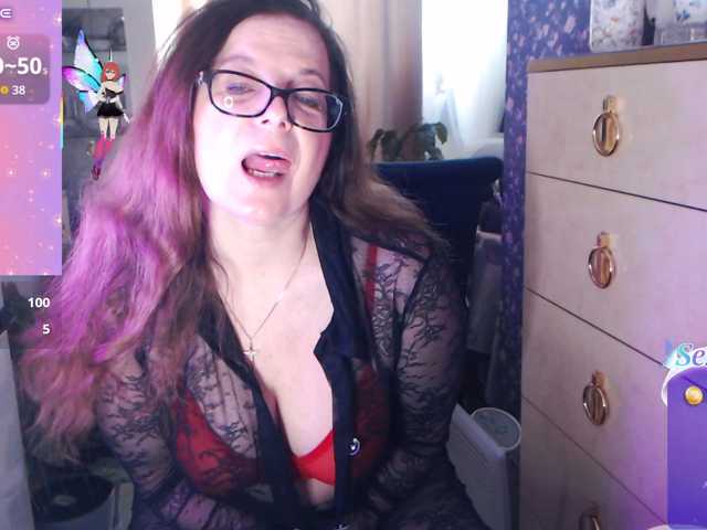 le modèle HelenBerg est en webcam porno dans un show sur le site bongacams, il possède les tags suivants: White/Caucasian,Redhead,Shaved