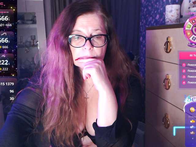 HelenBerg live cam preview