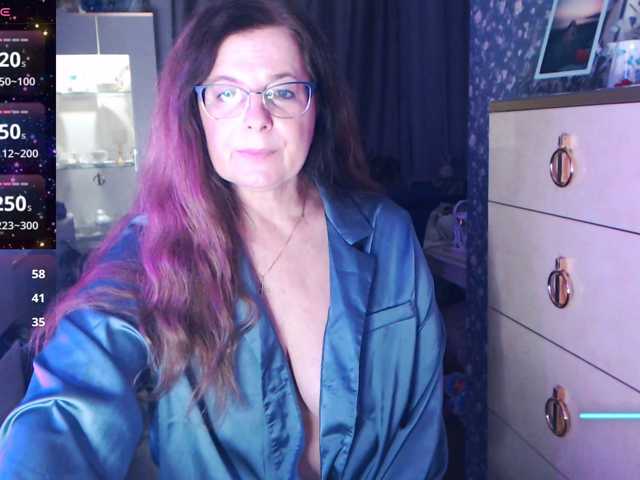 HelenBerg live cam on BongaCams