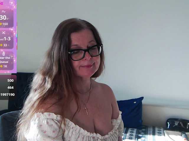 HelenBerg's BongaCams show and profile