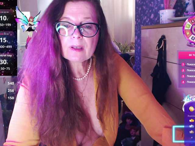 HelenBerg live cam on BongaCams