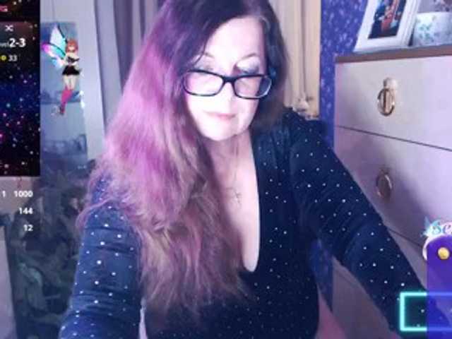 HelenBerg live cam on BongaCams
