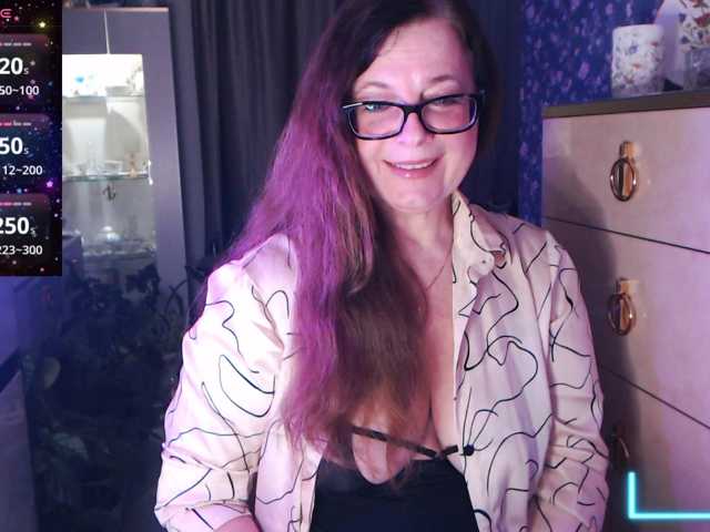 HelenBerg live cam on BongaCams
