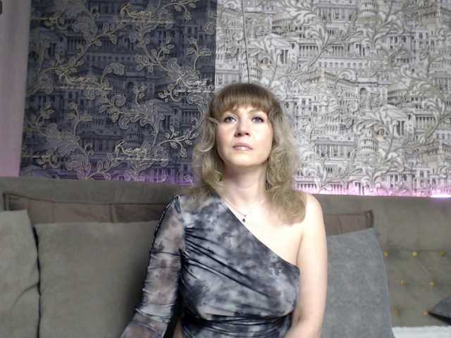 mandyfoxxx's BongaCams show and profile