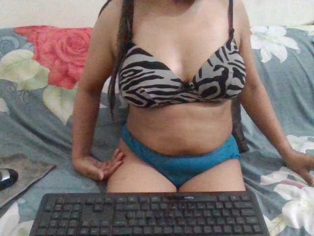 Anjali_dogra webcam