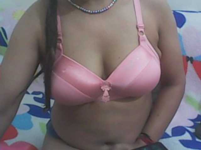 Citypie0311, live now on BongaCams