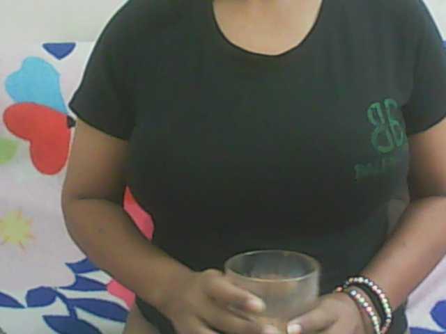 Citypie0311, live now on BongaCams