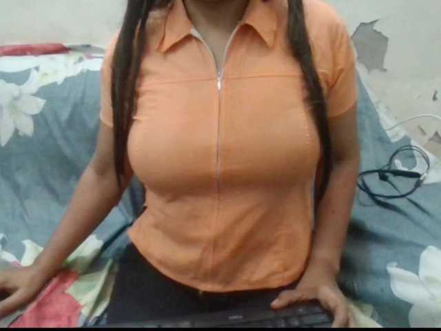 Anjali_dogra webcam