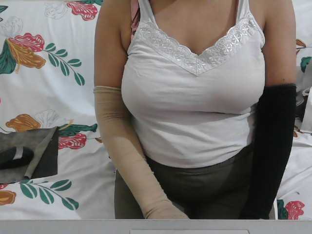 Anjali_dogra live cam preview