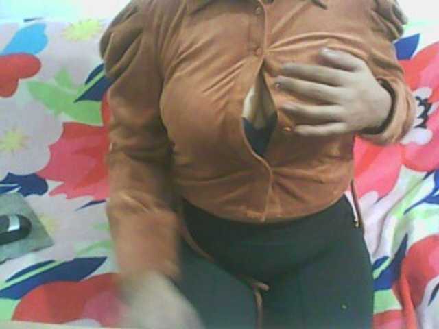 Citypie0311 live cam on BongaCams