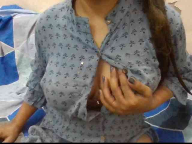 Anjali_dogra webcam
