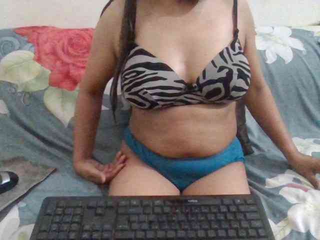 Anjali_dogra webcam