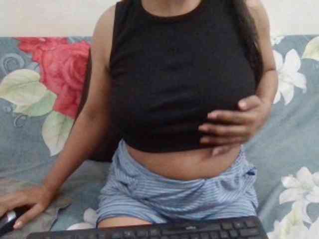 Anjali_dogra webcam