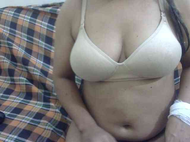 Anjali_dogra webcam