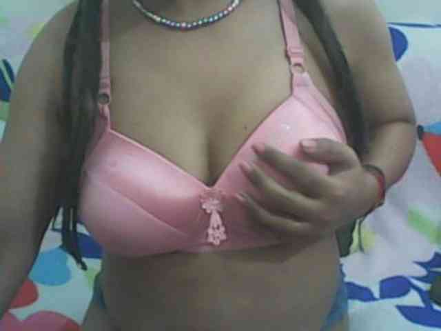 Anjali_dogra webcam
