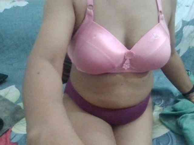 Anjali_dogra webcam