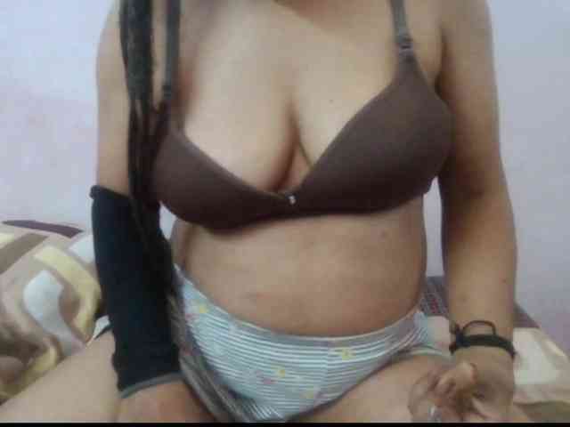 Anjali_dogra webcam