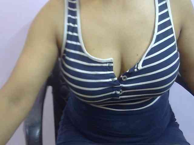 Anjali_dogra webcam