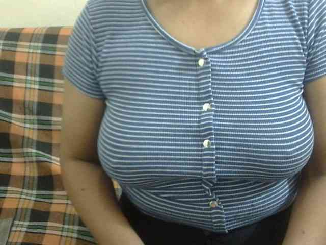 Anjali_dogra webcam